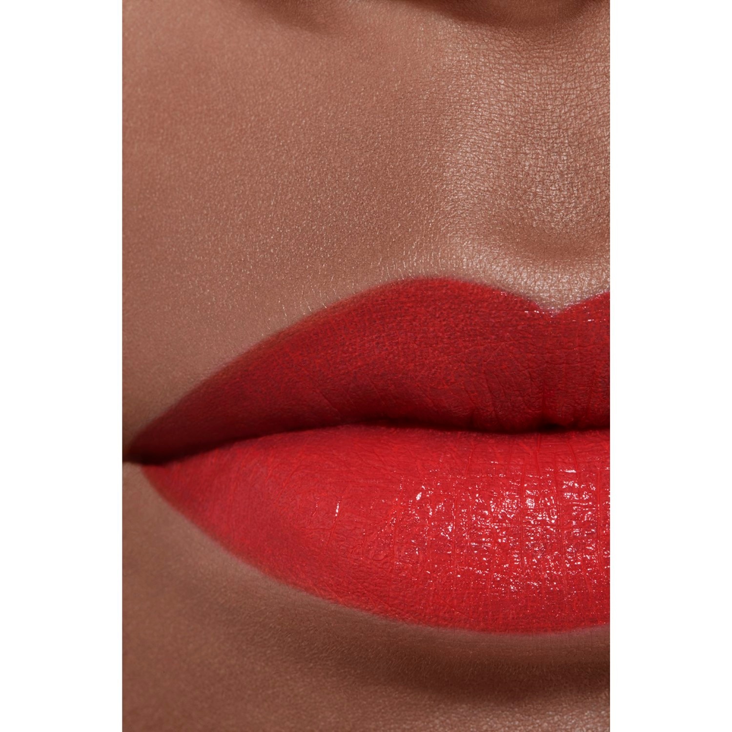LA BARRA DE LABIOS INTENSA